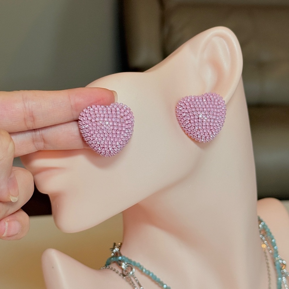 ⚜️ Pink Heart Stud Earrings - Picture 10 of 15